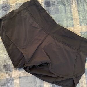 LULULEMON Speed Up Short Low Rise